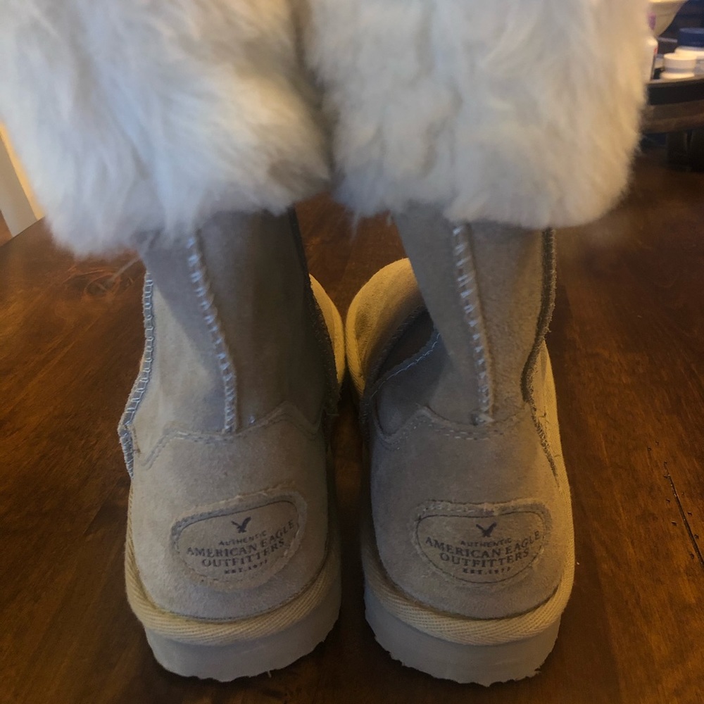 American Eagle fuzzy boots